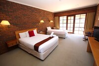 Twin Room, Standard Room