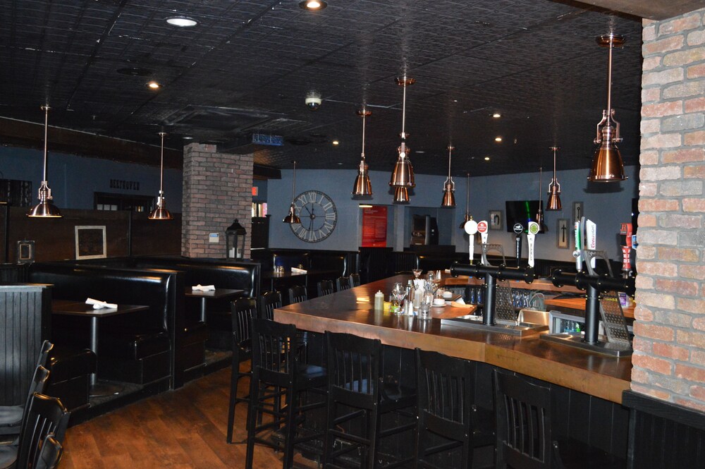 Hotel Bar