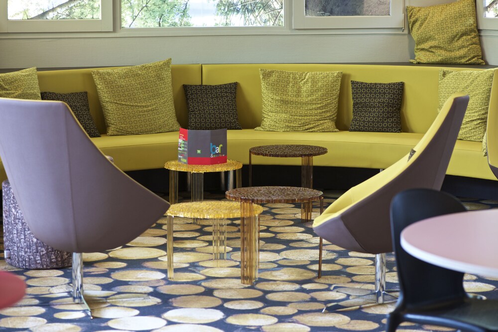 Hotel Lounge