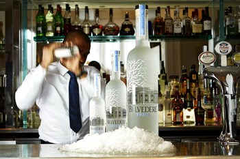 Hotel Bar