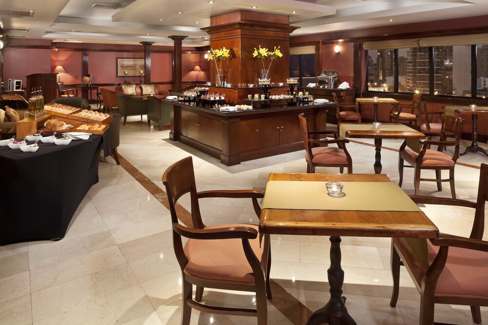 Hotel Bar