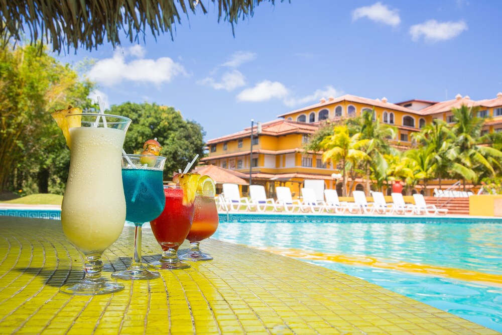 Poolside Bar
