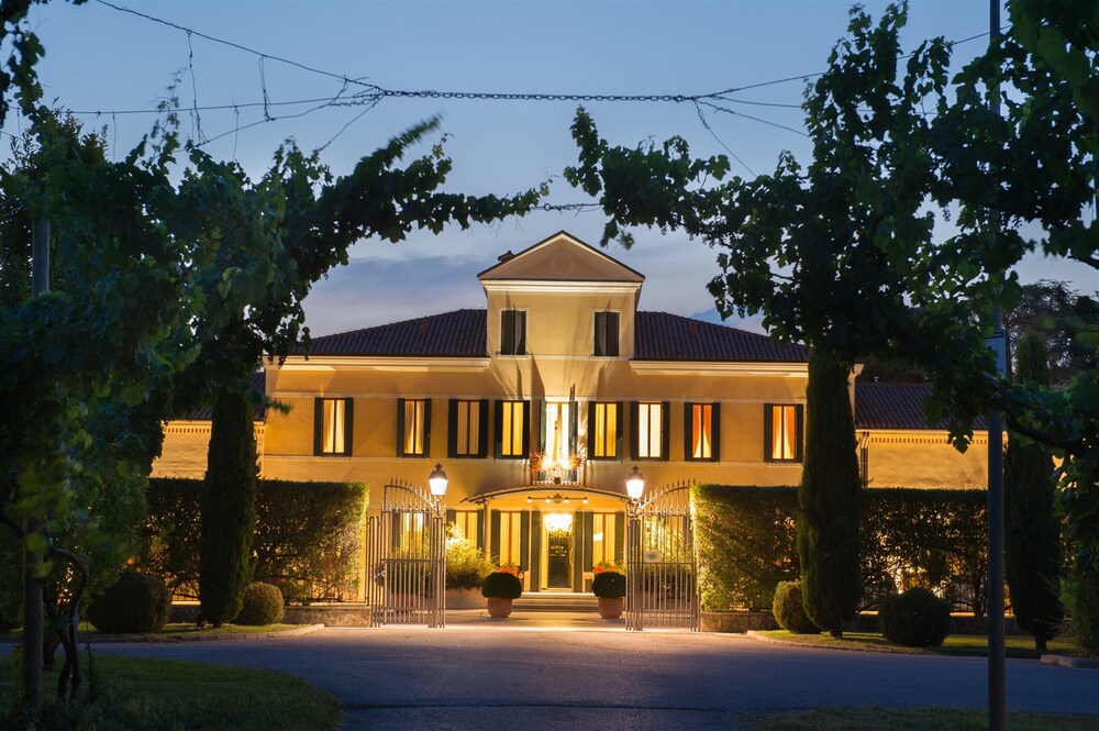 Facciata hotel
