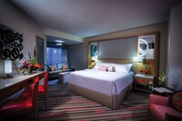 Deluxe Room, 1 King Bed, Non Smoking