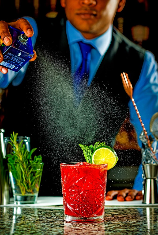 Hotel Bar