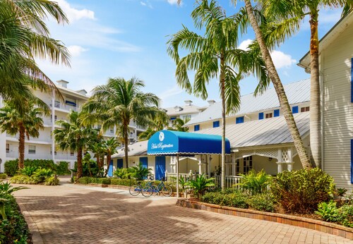 Olde Marco Island Inn and Suites