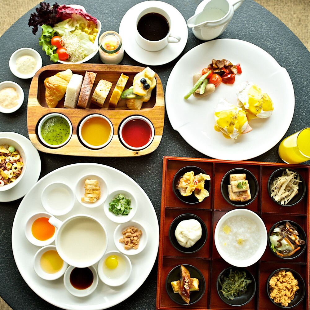 Hotel Lounge