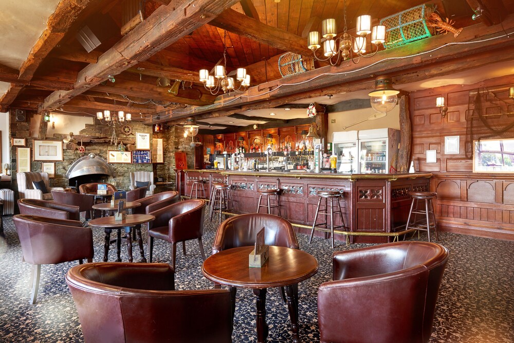 Hotel Bar