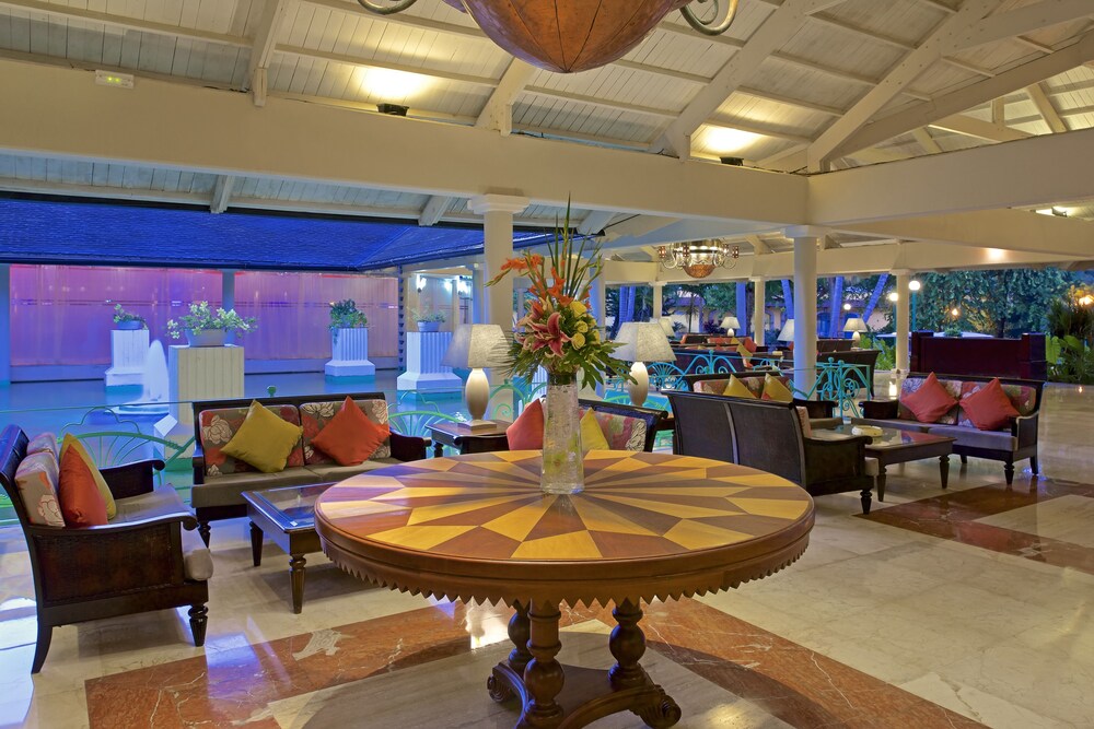 Lobby-Lounge
