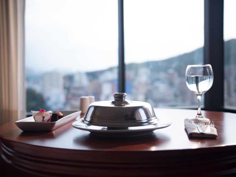 Room Service - Dining
