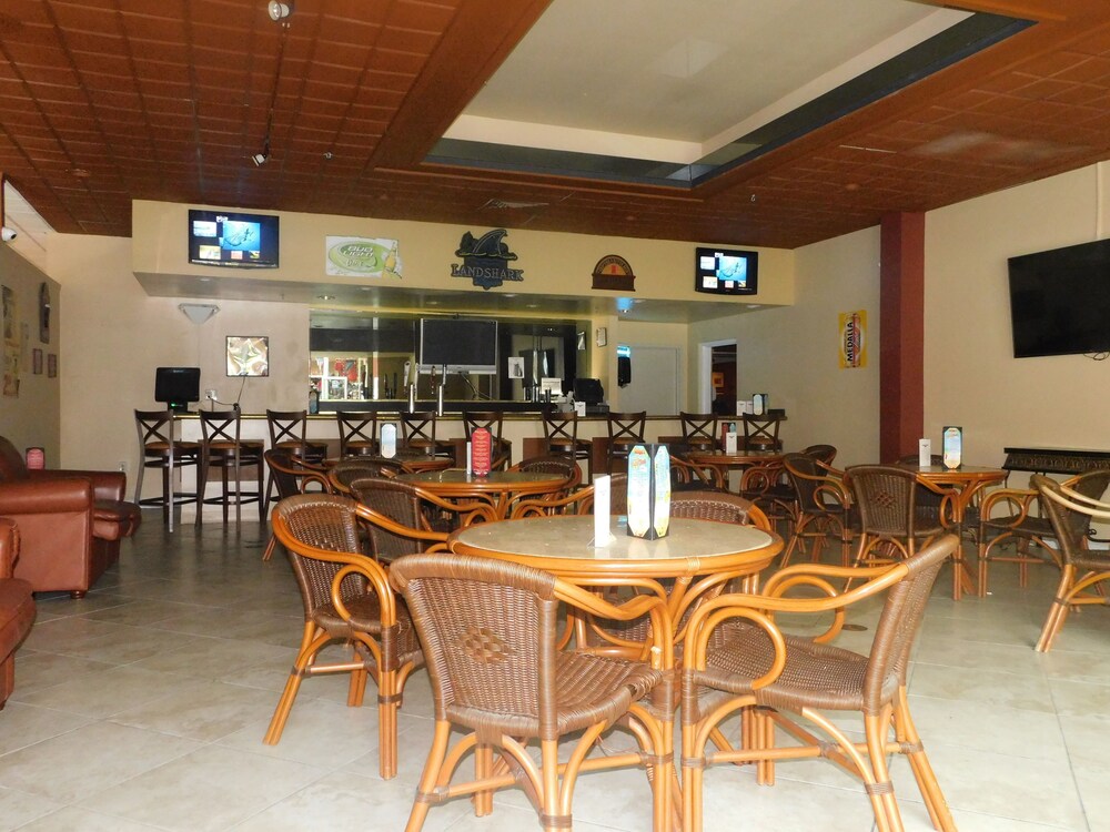 Hotel Bar