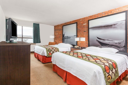 Super 8 by Wyndham Sudbury ON