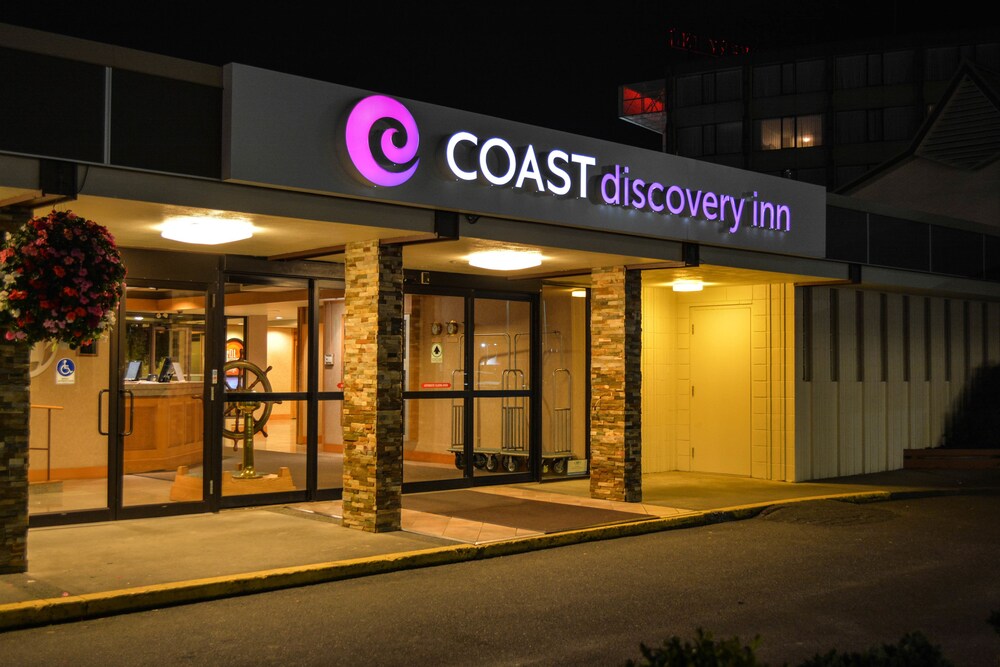 Hotel Front - Evening/Night