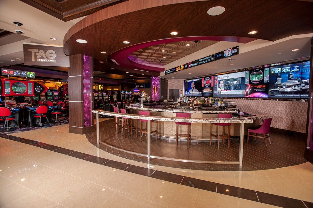 Hotel Bar