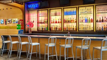 Hotel Bar