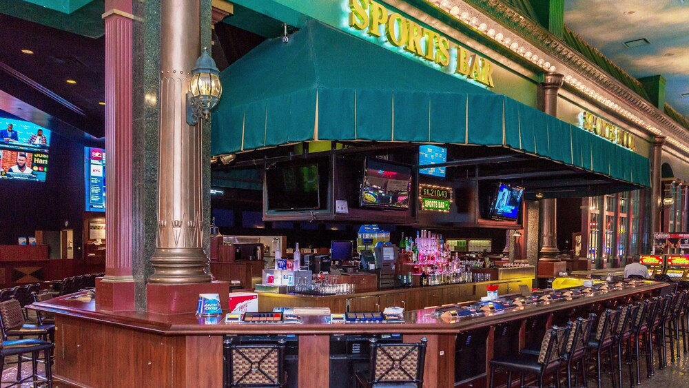 Bar (on property), Boulder Station Hotel and Casino