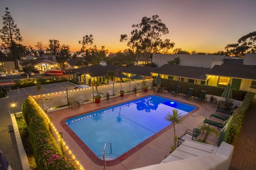 Coast Village Inn - Santa Barbara