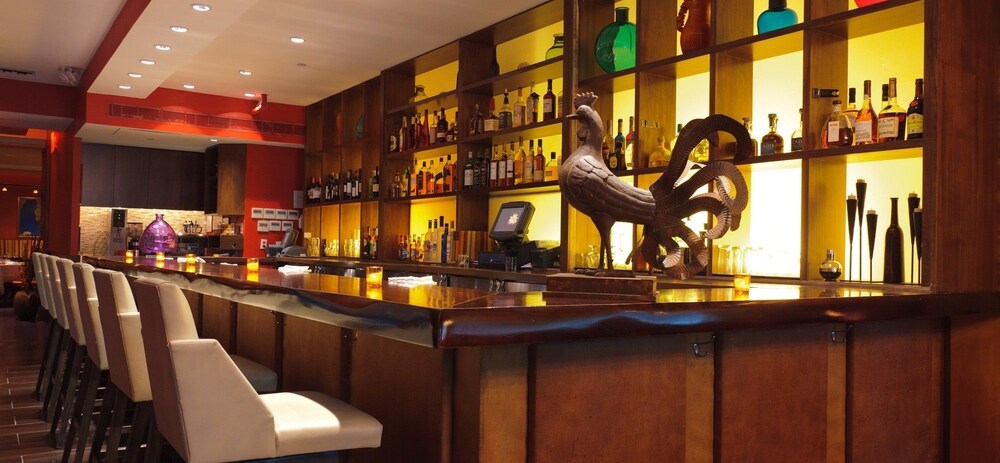 Hotel Bar
