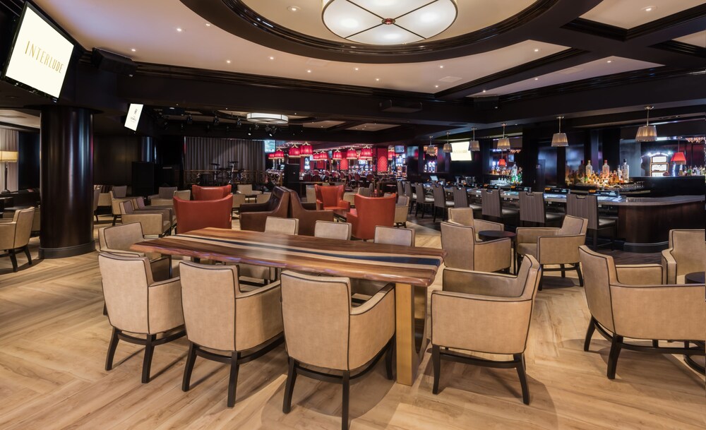 Hotel Lounge