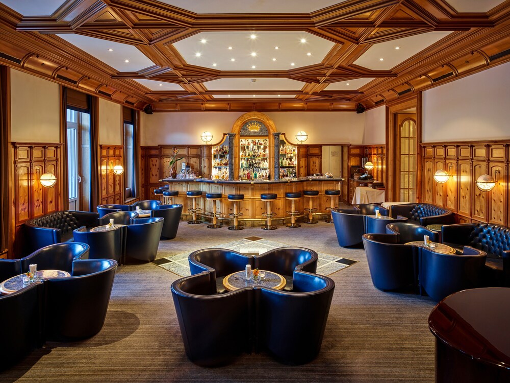 Hotel Bar