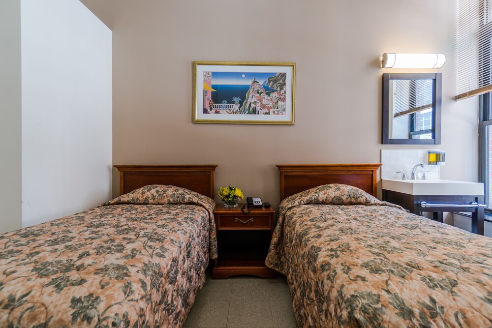 Guest room