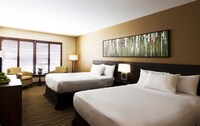 Horseshoe Room, 2 Queen Beds