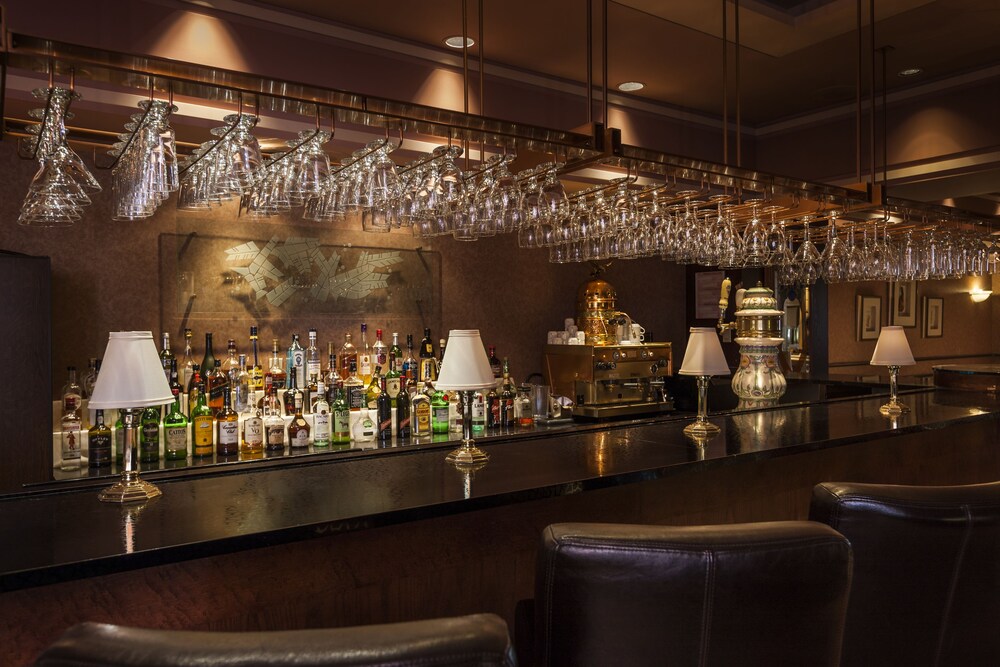 Hotel Lounge
