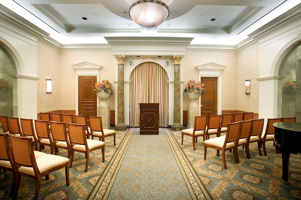 Indoor wedding, Caesars Palace