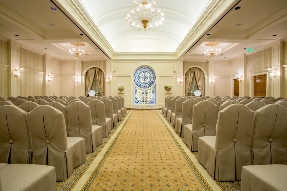 Indoor wedding, Caesars Palace