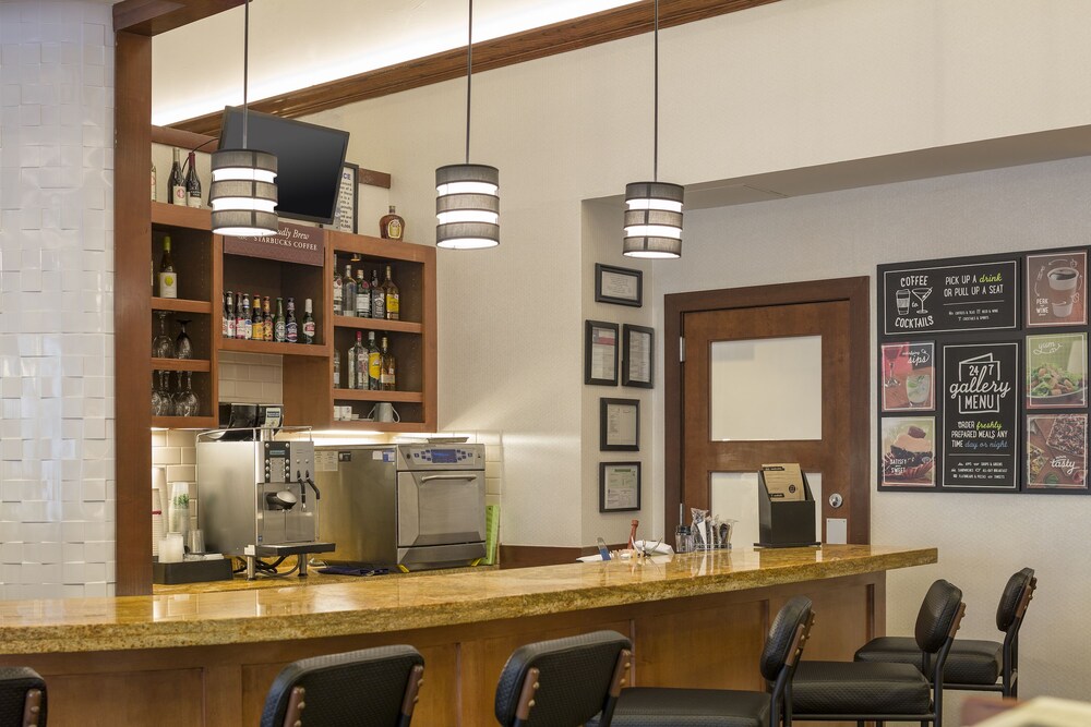 Hotel Bar