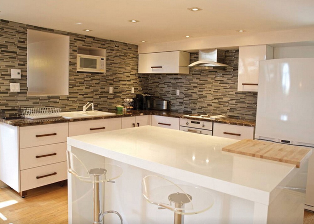 In-Room Kitchen