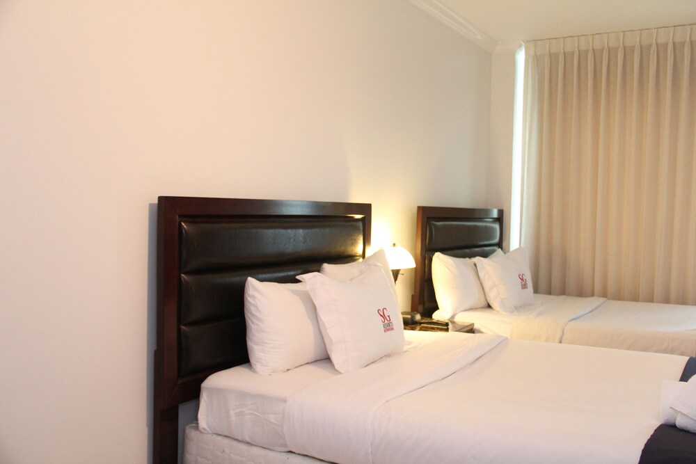 Kamer: Kamer, 2 tweepersoonsbedden, Aan zee
