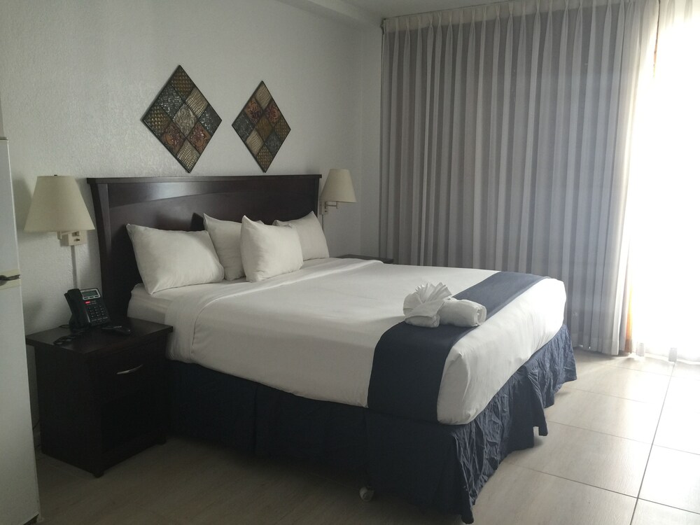 Kamer: Standaard kamer, 1 kingsize bed, uitzicht op zee