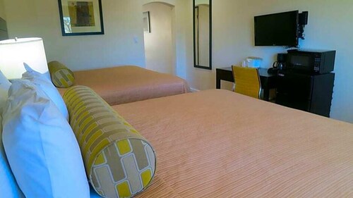 Americas Best Value Inn & Suites Escondido
