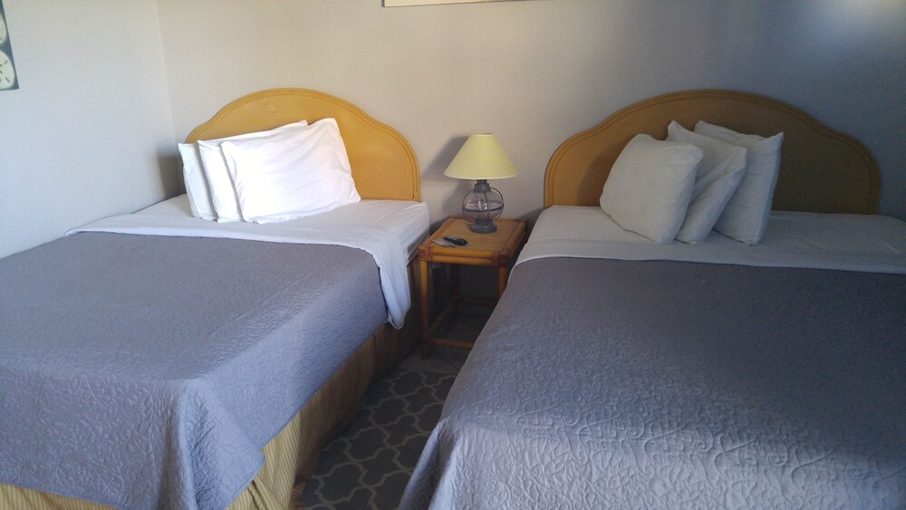 Suite, Oceanfront - Guestroom