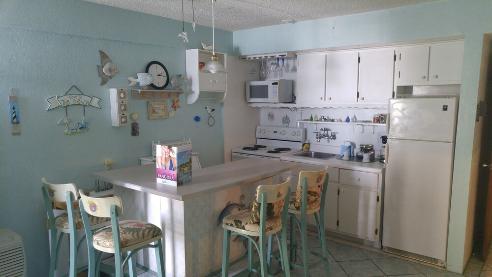 Suite, Oceanfront - Guestroom