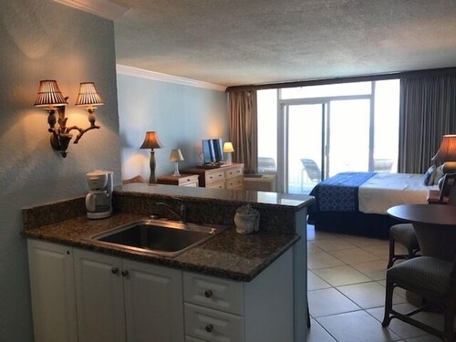 King Studio Suite, Gulf Front - Guestroom