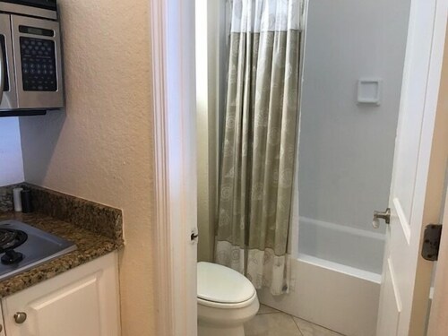 King Studio Suite, Gulf Front - Bathroom