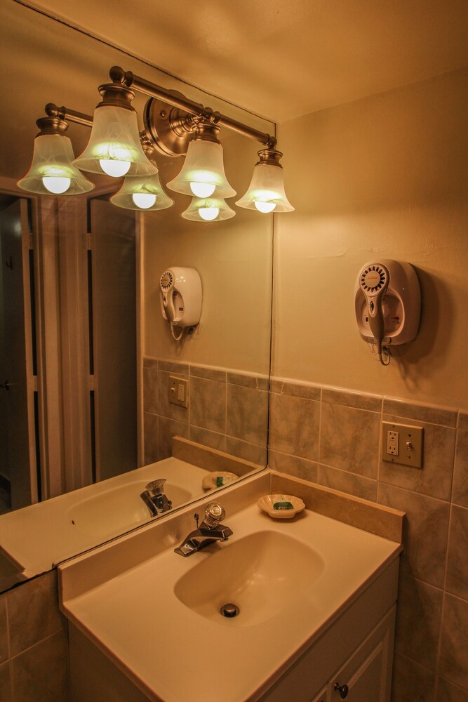 Suite, 1 Bedroom - Bathroom