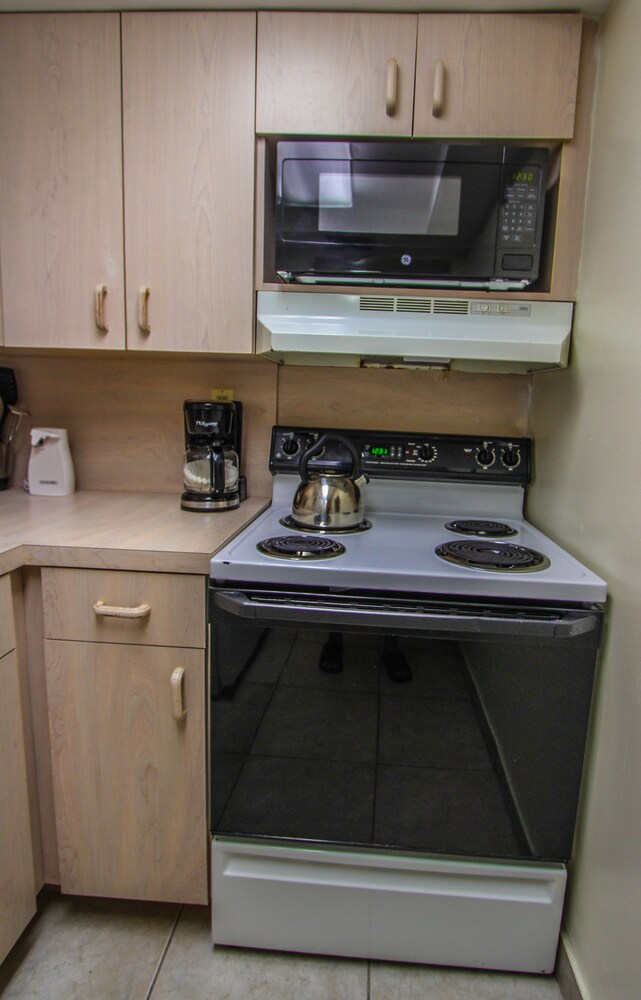 Suite, 1 Bedroom - In-Room Kitchen