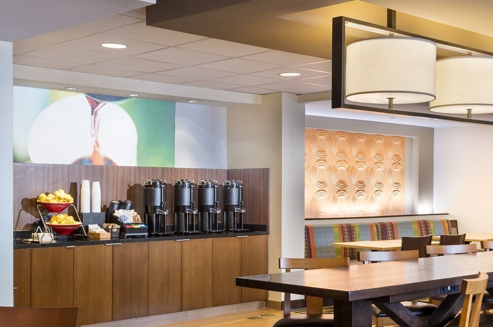 Food Court