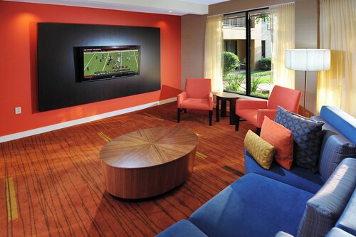 Courtyard by Marriott Houston Hobby Airport