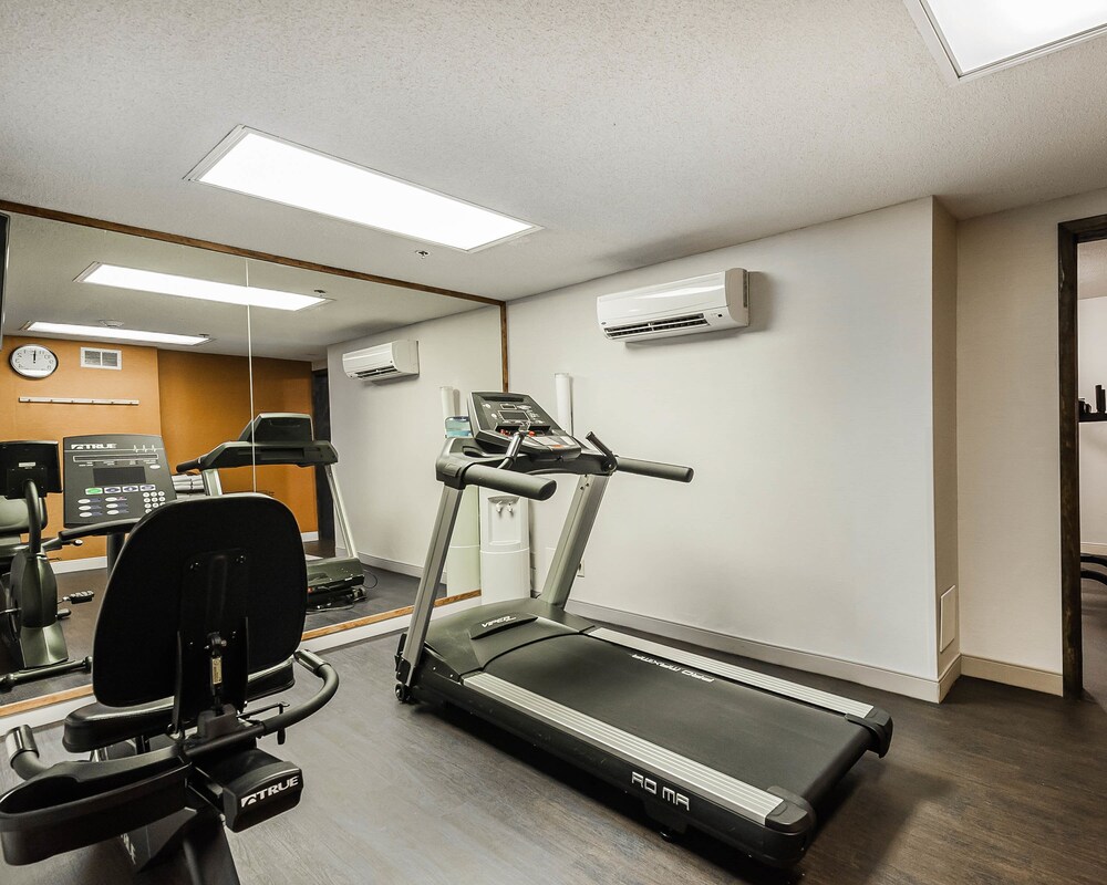 Gym, Comfort Inn Denver East