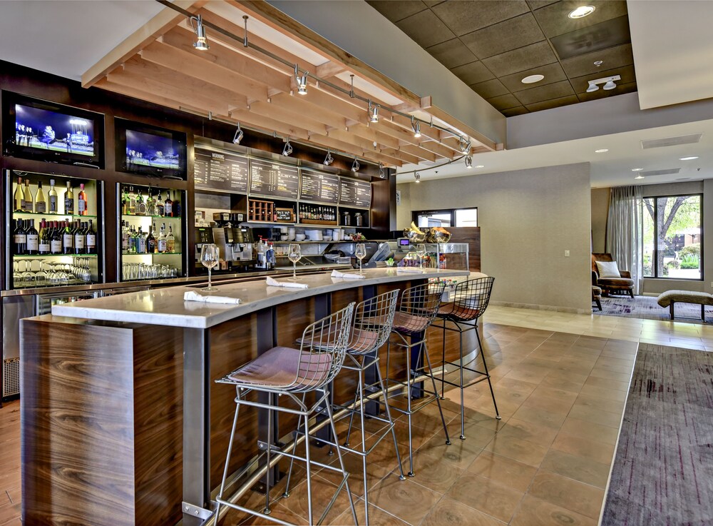 Hotel Lounge