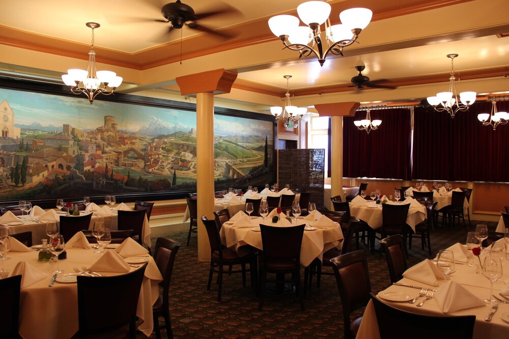 Restaurant, San Remo Hotel