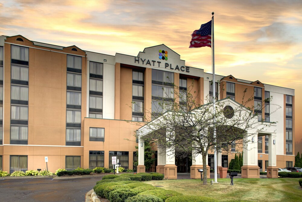 Hotel Front - Evening/Night