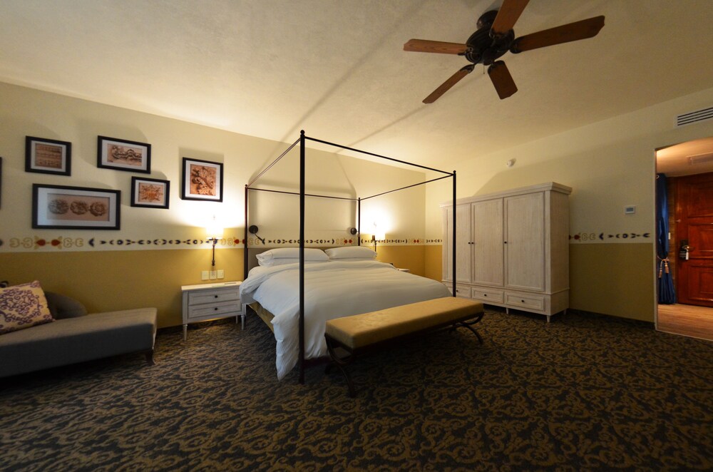 Guestroom