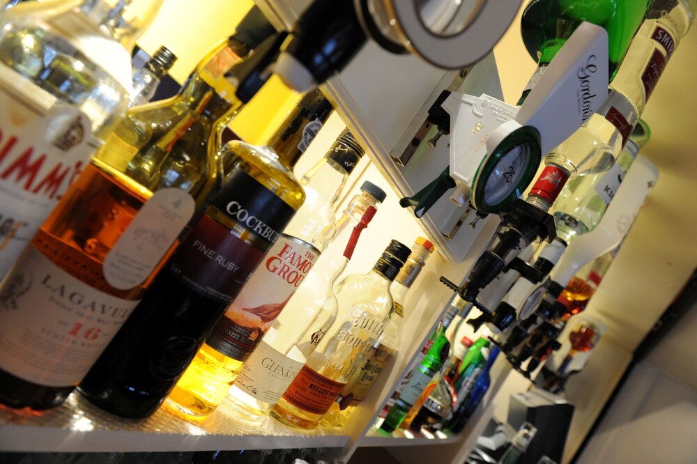 Hotel Bar