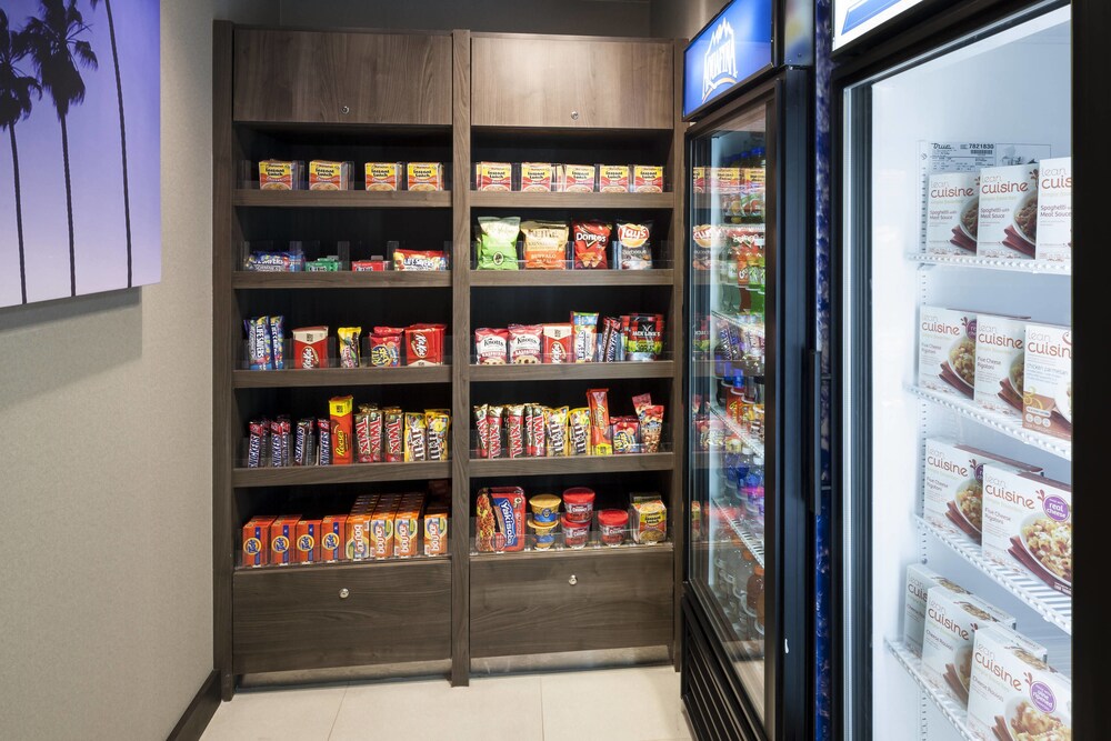 Snack Bar