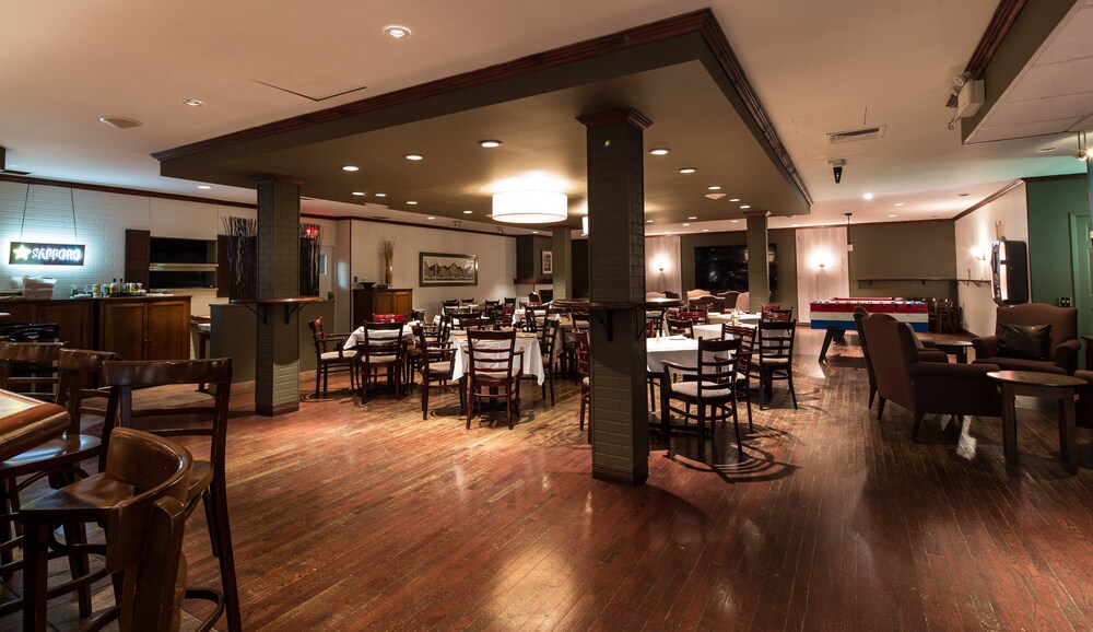 Hotel Bar